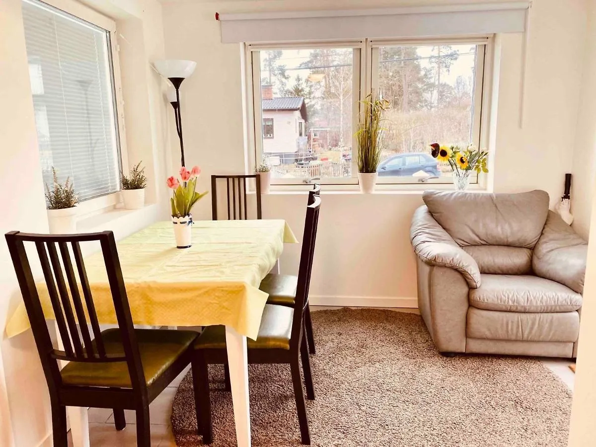 Lovely 2-Bed Flat In Stockholm Sollentuna 0*,